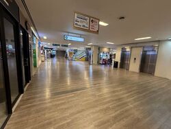 United Square (D11), Retail #581154501